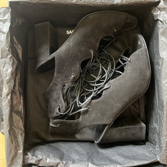 SAINT LAURENT BABIES LACE-UP HEELS - 37 - Picture 5 of 7